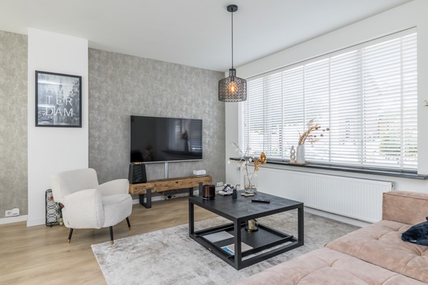 Foto - Te koop: Instapklare gemoderniseerde twee- onder- één kap woning uit 1969 met 144m2 wonen op een perceel van 391 m2 met een energielabel A in Simpelveld